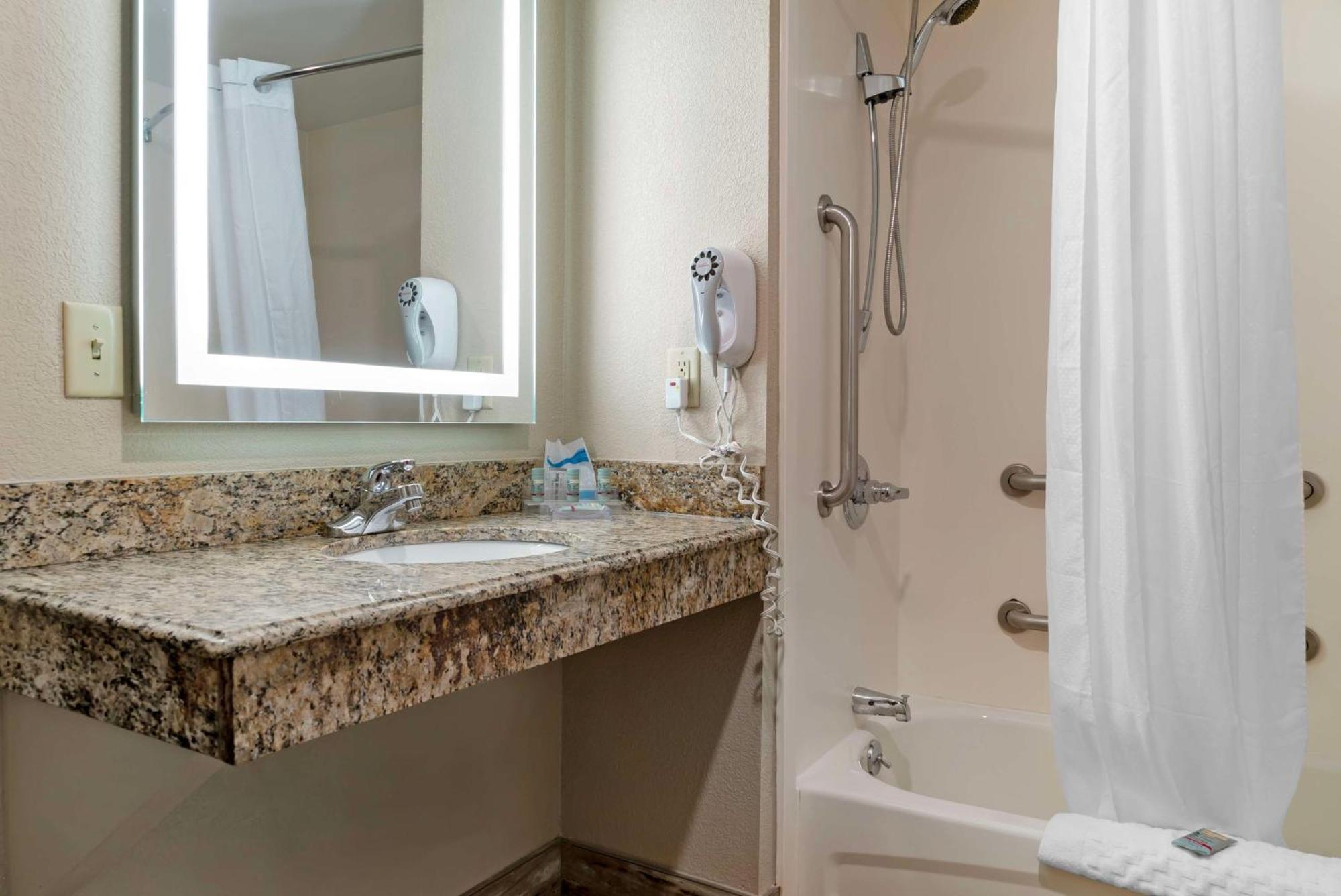 Best Western Executive Inn & Suites Grand Rapids Esterno foto